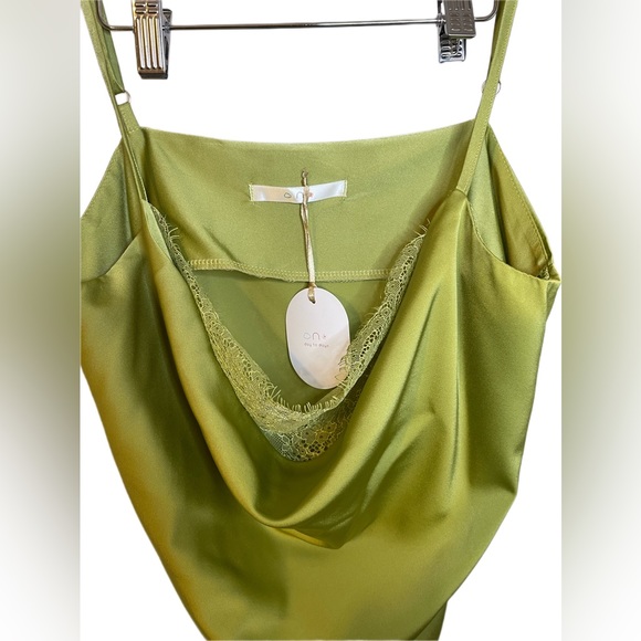 NWT Woman’s tank tops Satin with Lace one size fits for S-L - Picture 3 of 3